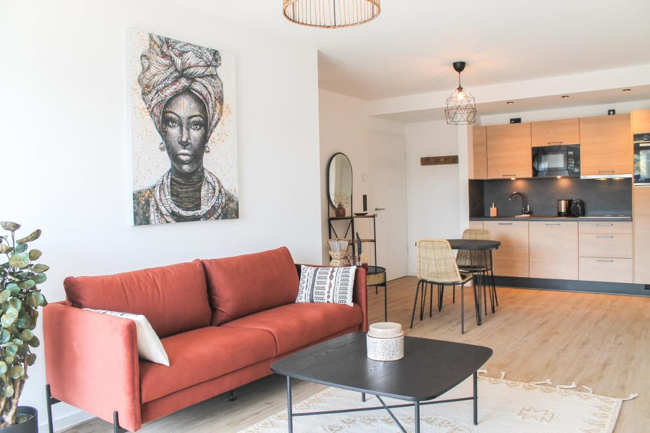 African-Style Apartment - Stadtnah, Parkplatz, E-Ladestation Fuer Auto & Fahrraeder, Gitterbox Fuer Fahrraeder, Fitnessstudio Coblenza Esterno foto