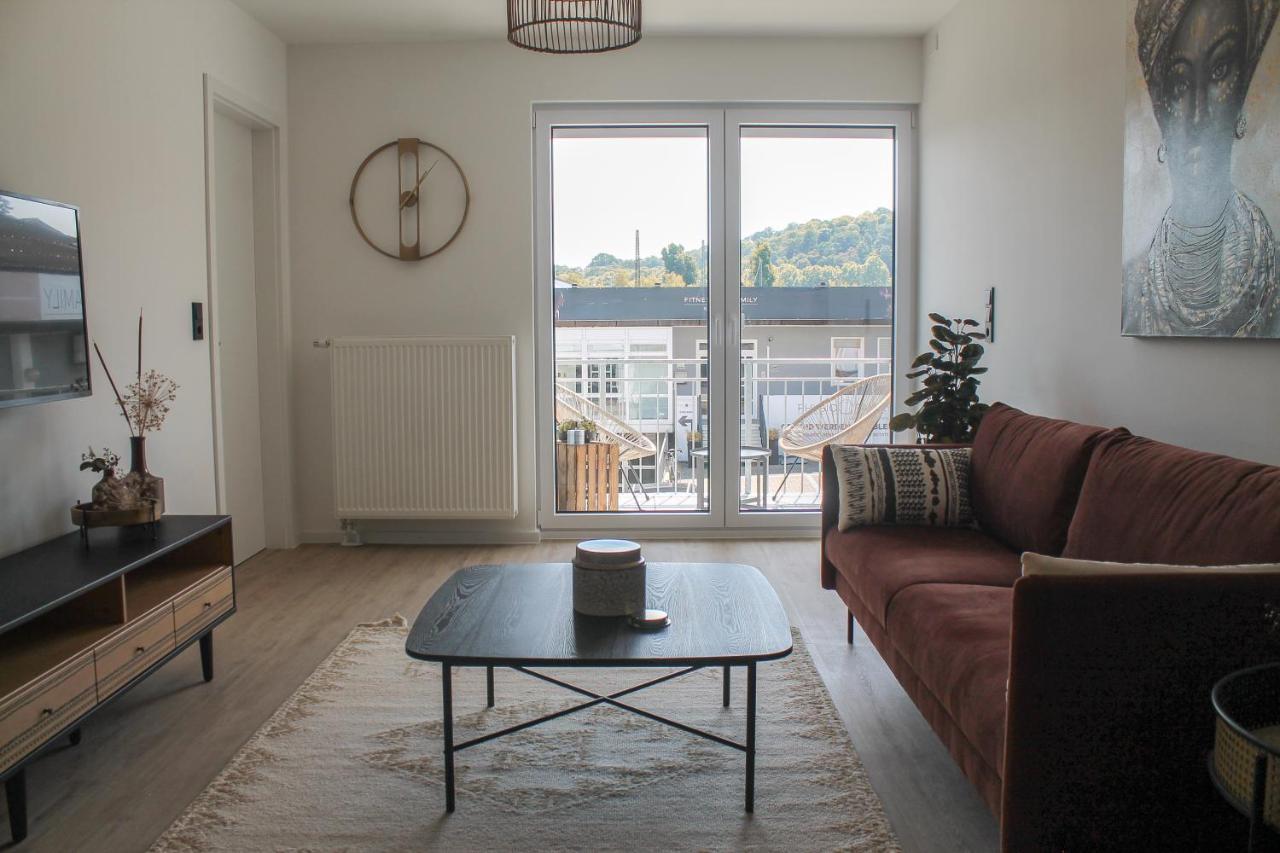 African-Style Apartment - Stadtnah, Parkplatz, E-Ladestation Fuer Auto & Fahrraeder, Gitterbox Fuer Fahrraeder, Fitnessstudio Coblenza Esterno foto