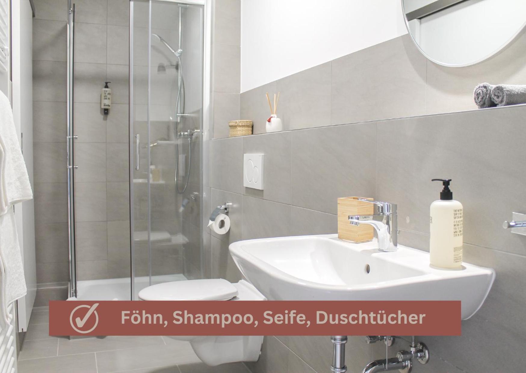 African-Style Apartment - Stadtnah, Parkplatz, E-Ladestation Fuer Auto & Fahrraeder, Gitterbox Fuer Fahrraeder, Fitnessstudio Coblenza Esterno foto
